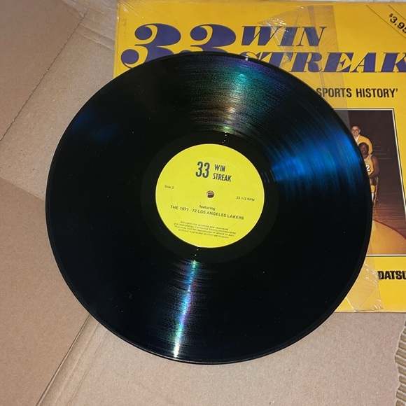 💛💜LOS ANGELES LAKERS ~ 1971-72 / 33 GAME WIN STREAK ~ LP - Picture 6 of 7